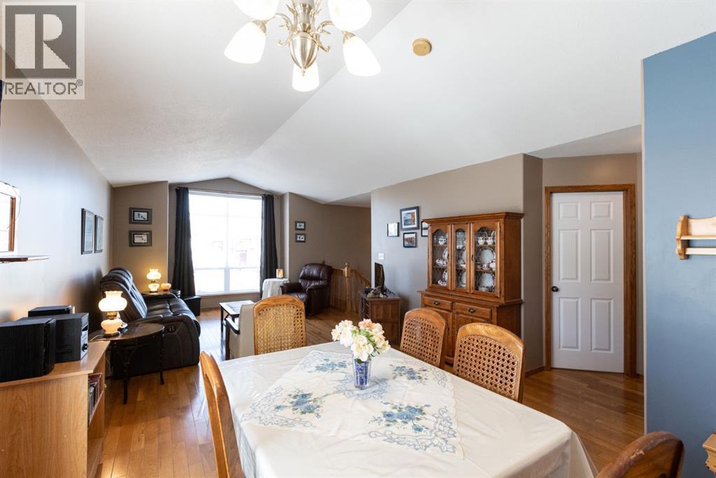 4406 54A Avenue Crescent - Image 14