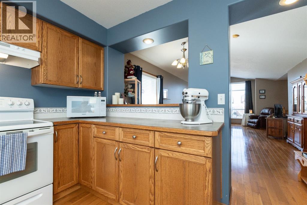 4406 54A Avenue Crescent - Image 23