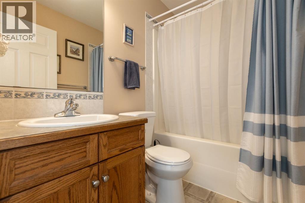 4406 54A Avenue Crescent - Image 25