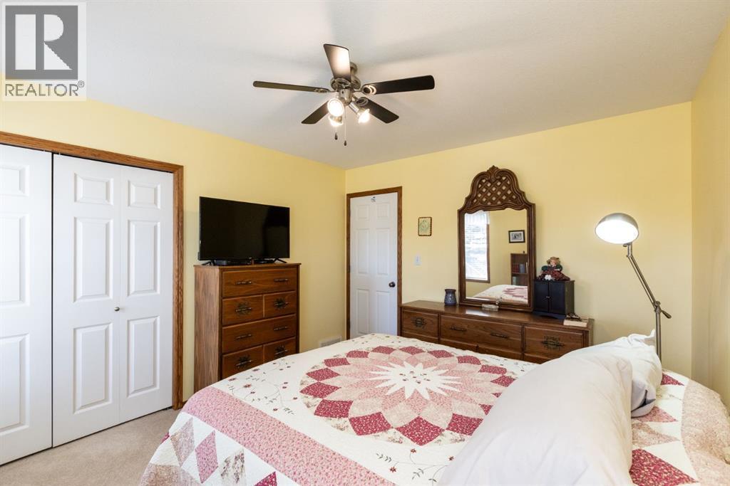4406 54A Avenue Crescent - Image 28