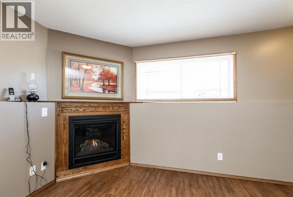 4406 54A Avenue Crescent - Image 34