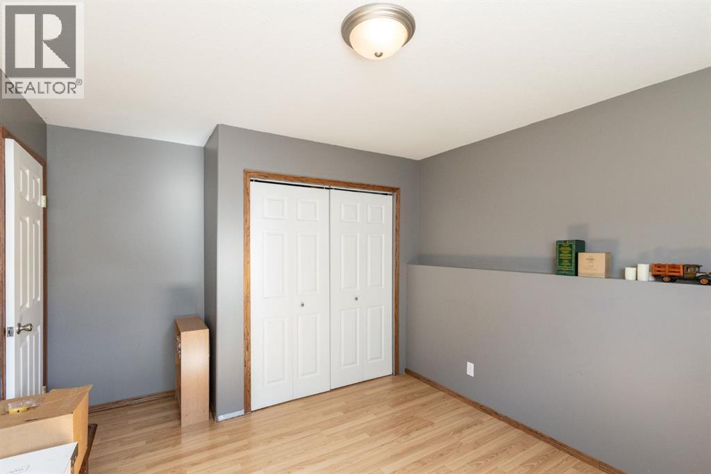 4406 54A Avenue Crescent - 42