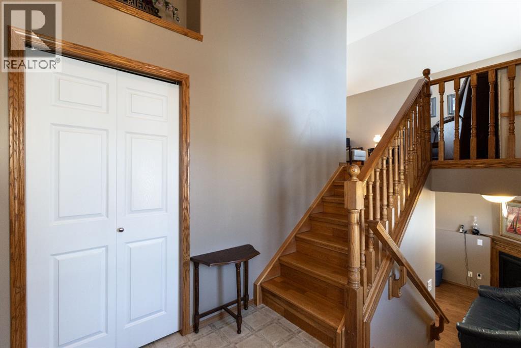 4406 54A Avenue Crescent - Image 5