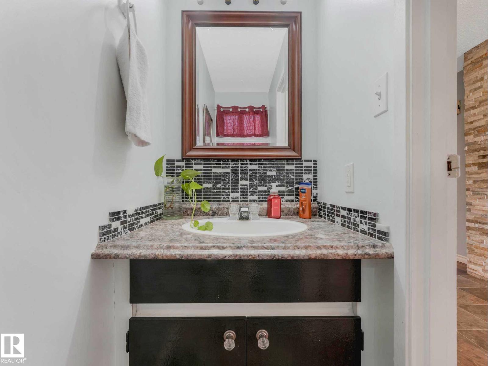 13405 40 St NW - Image 18