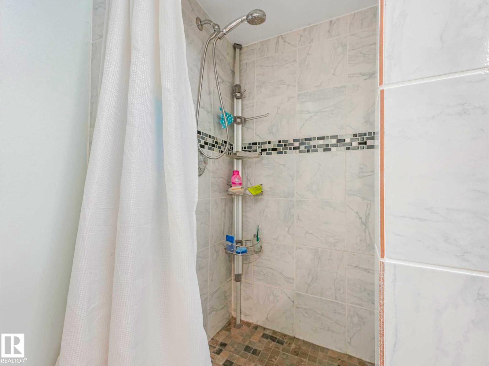 13405 40 St NW - Image 45