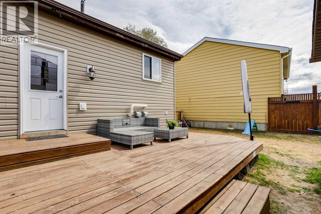 341 Bird Crescent - Photo 32