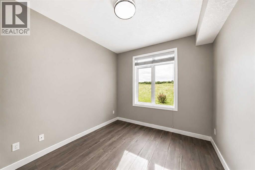 #110 1005A Westmount Drive - Image 12