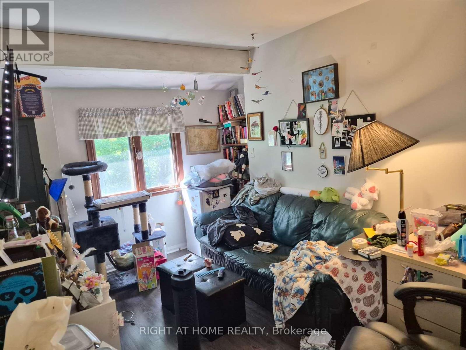 17 GWENDOLEN AVENUE - 22