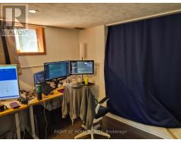 17 Gwendolen Avenue, Toronto, ON M2N1A1 Photo 11