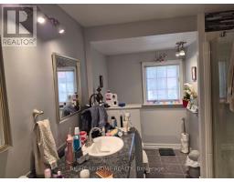 17 Gwendolen Avenue, Toronto, ON M2N1A1 Photo 21