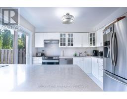 65 Lyfytt Crescent, Barrie, ON L4N7X5 Photo 12