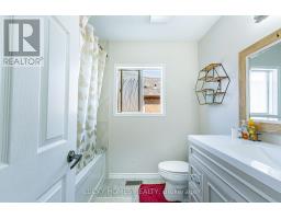 65 Lyfytt Crescent, Barrie, ON L4N7X5 Photo 20