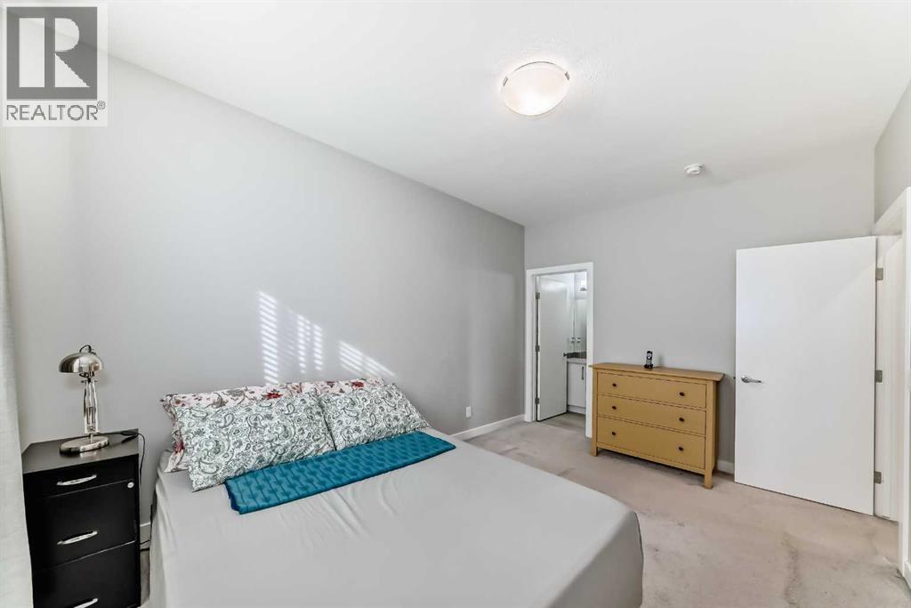 111 Redstone Crescent NE - 24