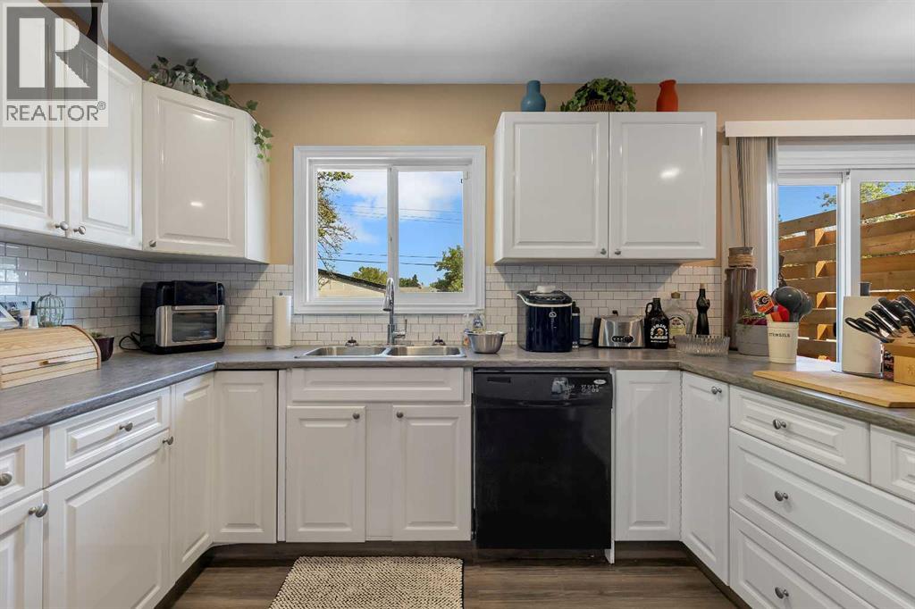2614 44 Street SE - Image 11