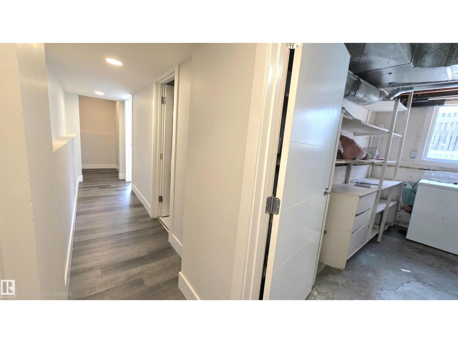 9131 83 AV NW - 27