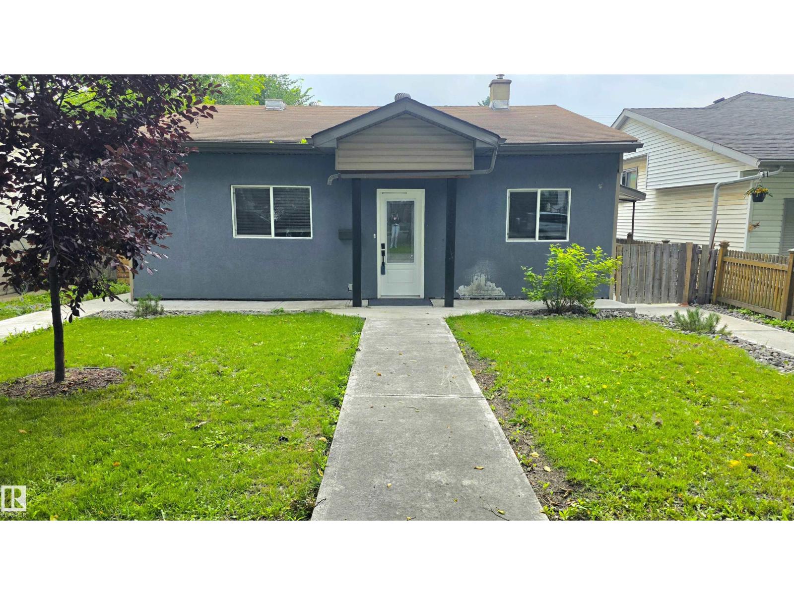 9131 83 AV NW - 29