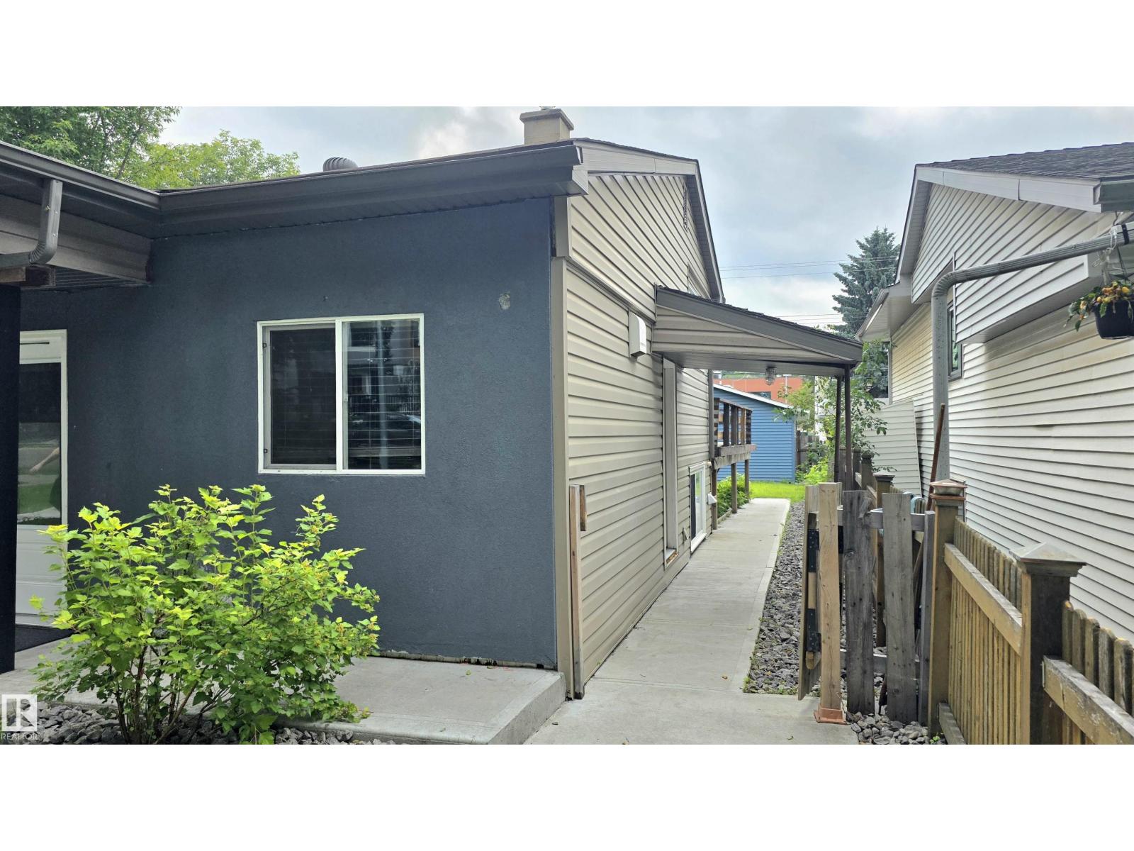 9131 83 AV NW - Image 31