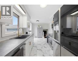 Kitchen - 403 Huxley Avenue, Sarnia, ON N7S4Z1 Photo 8