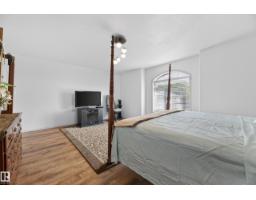 979 Hollingsworth Bn Nw, Edmonton, AB T6R3G7 Photo 48