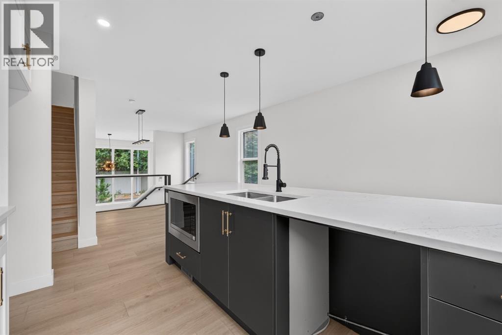 2024 12 Avenue SW - 23