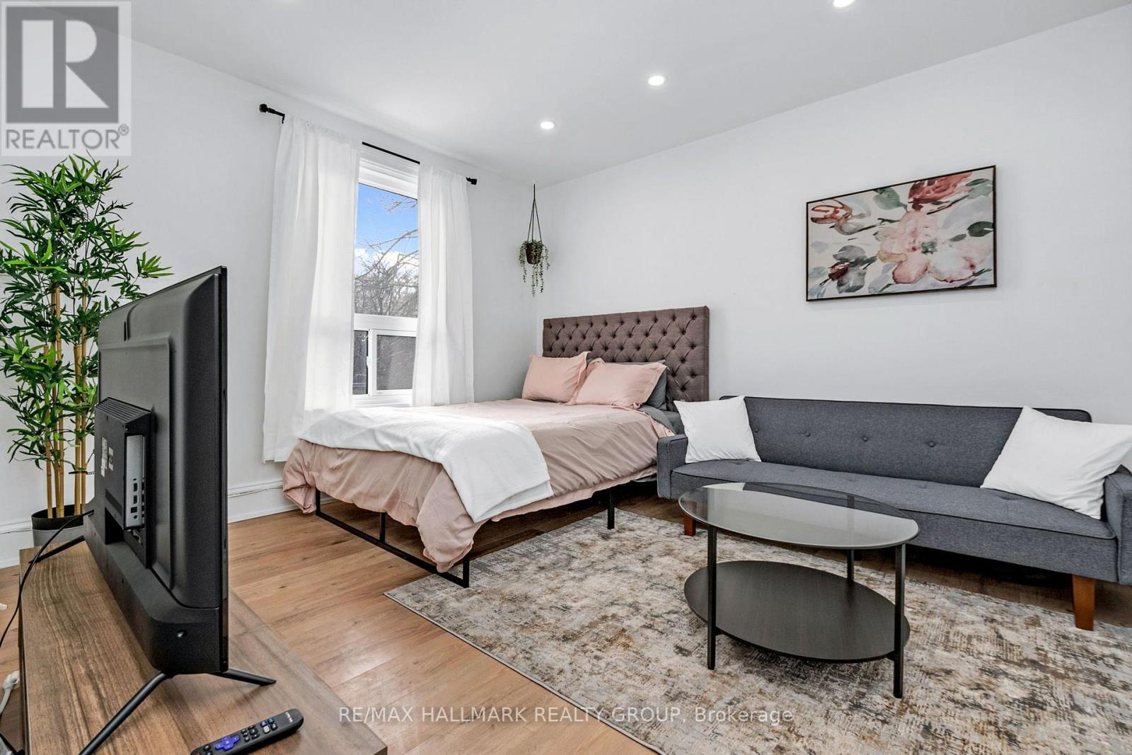 2 Bed, 1 Bath Multi-Family for Rent in Ottawa – UNIT 2 – 277 ARLINGTON AVENUE, Ottawa – MLS# X13654914 - Image 4