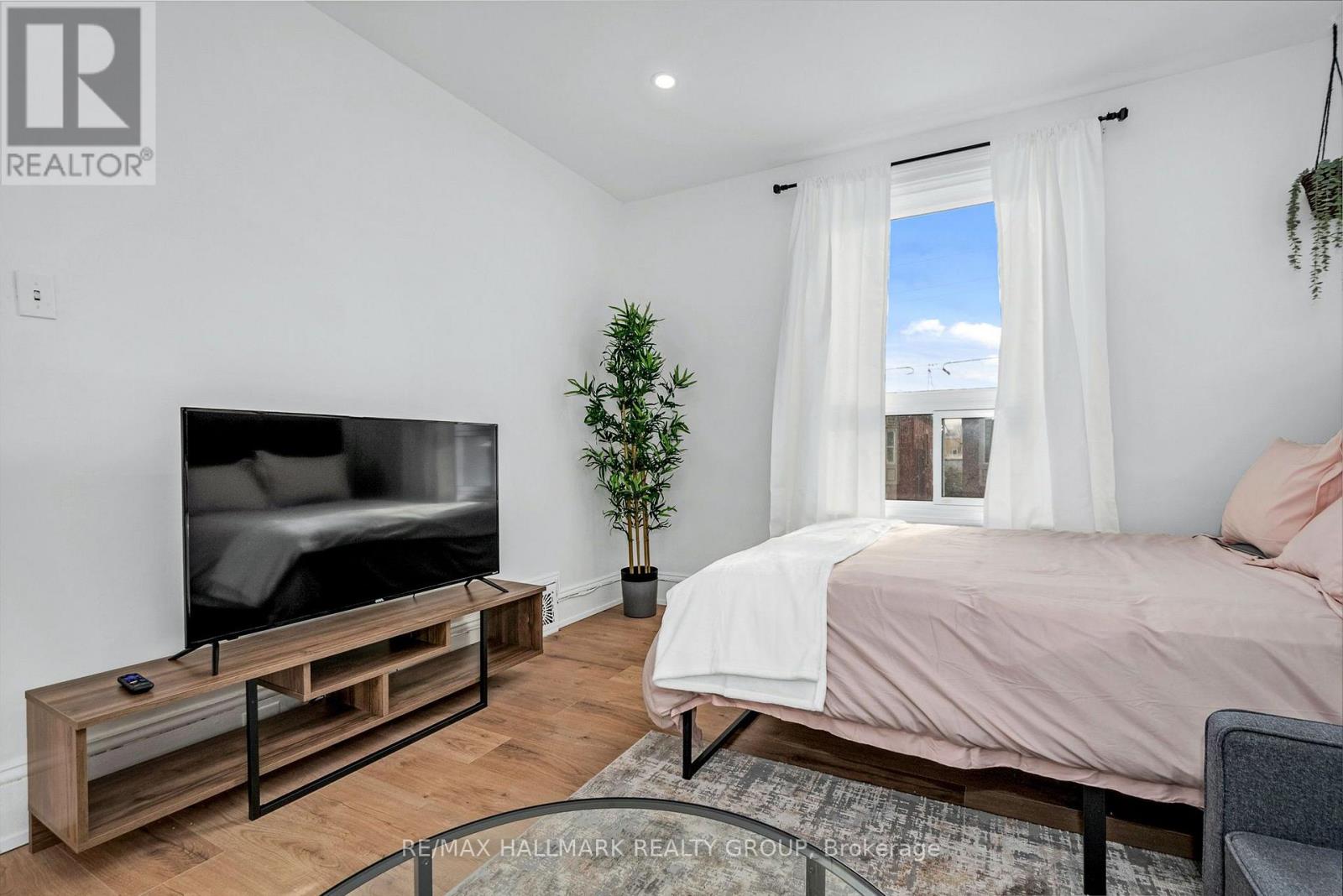 2 Bed, 1 Bath Multi-Family for Rent in Ottawa – UNIT 2 – 277 ARLINGTON AVENUE, Ottawa – MLS# X13654914 - Image 8