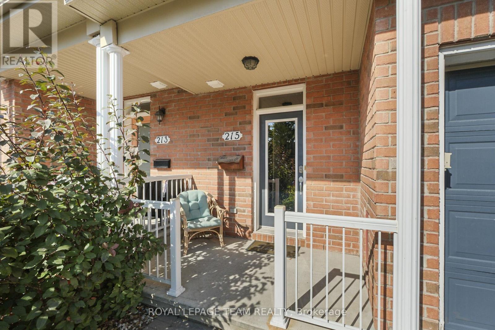 3 Bed, 3 Bath House for Rent in Ottawa – 215 PARKROSE PRIVATE, Ottawa – MLS# X13654922 - Image 2