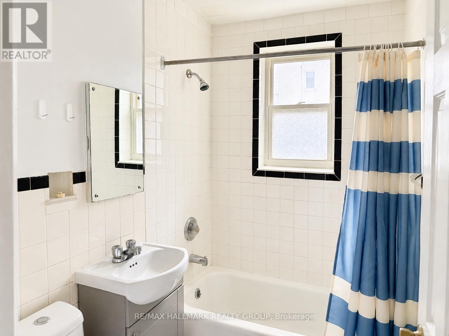 3 Bed, 1 Bath House for Rent in Ottawa – 2 – 20 LOWER CHARLOTTE STREET, Ottawa – MLS# X13654924 - Image 9