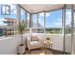 912 - 4 Park Vista Drive, Toronto, ON M4B3M8 Photo 12