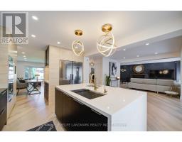 1360 Old English Lane, Oakville, ON L6M2P8 Photo 14