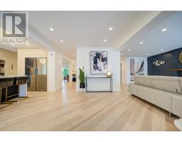 1360 Old English Lane, Oakville, ON L6M2P8 Photo 16