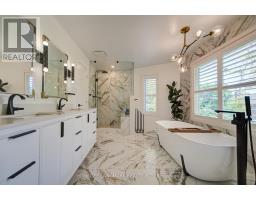 1360 Old English Lane, Oakville, ON L6M2P8 Photo 32