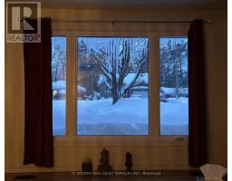 95 Melrose Avenue, Wasaga Beach, ON L9Z2T2 Photo 6