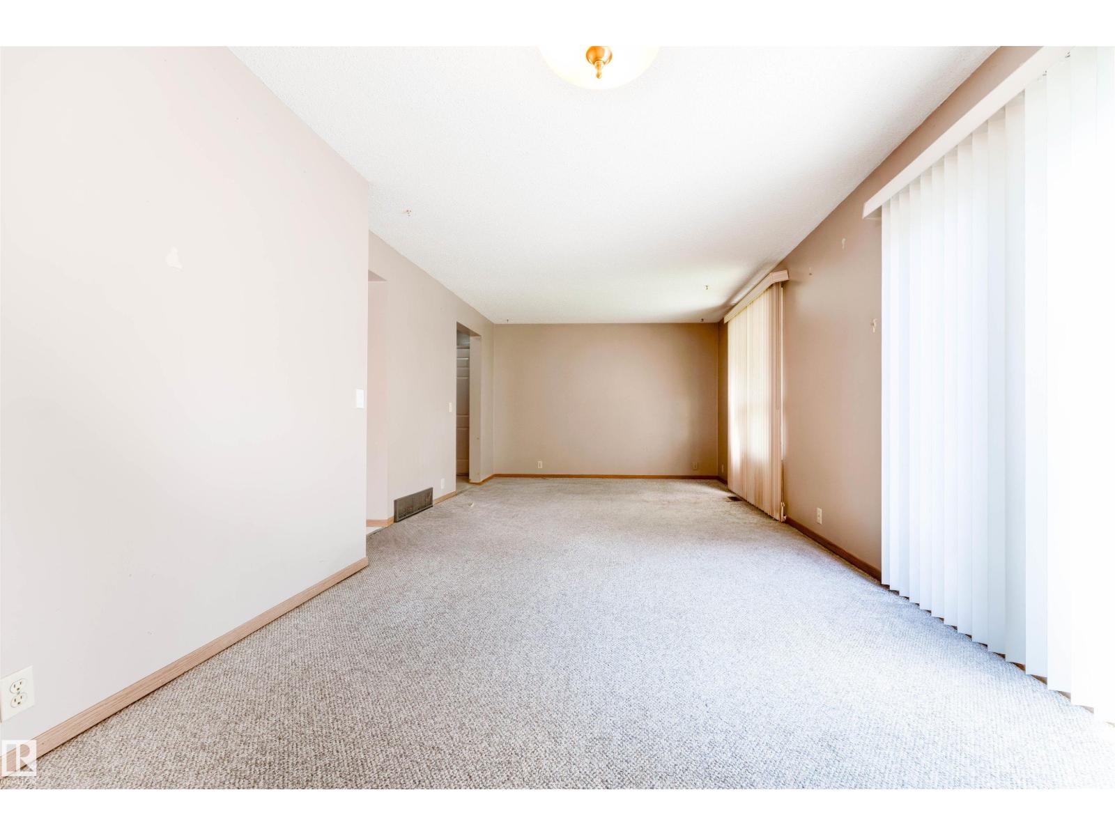 9245 54 ST NW - 12