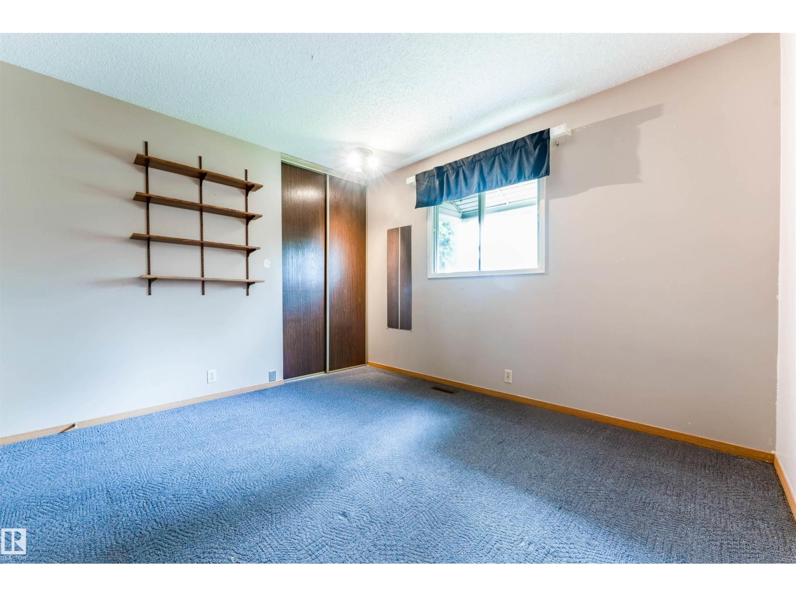 9245 54 ST NW - 22