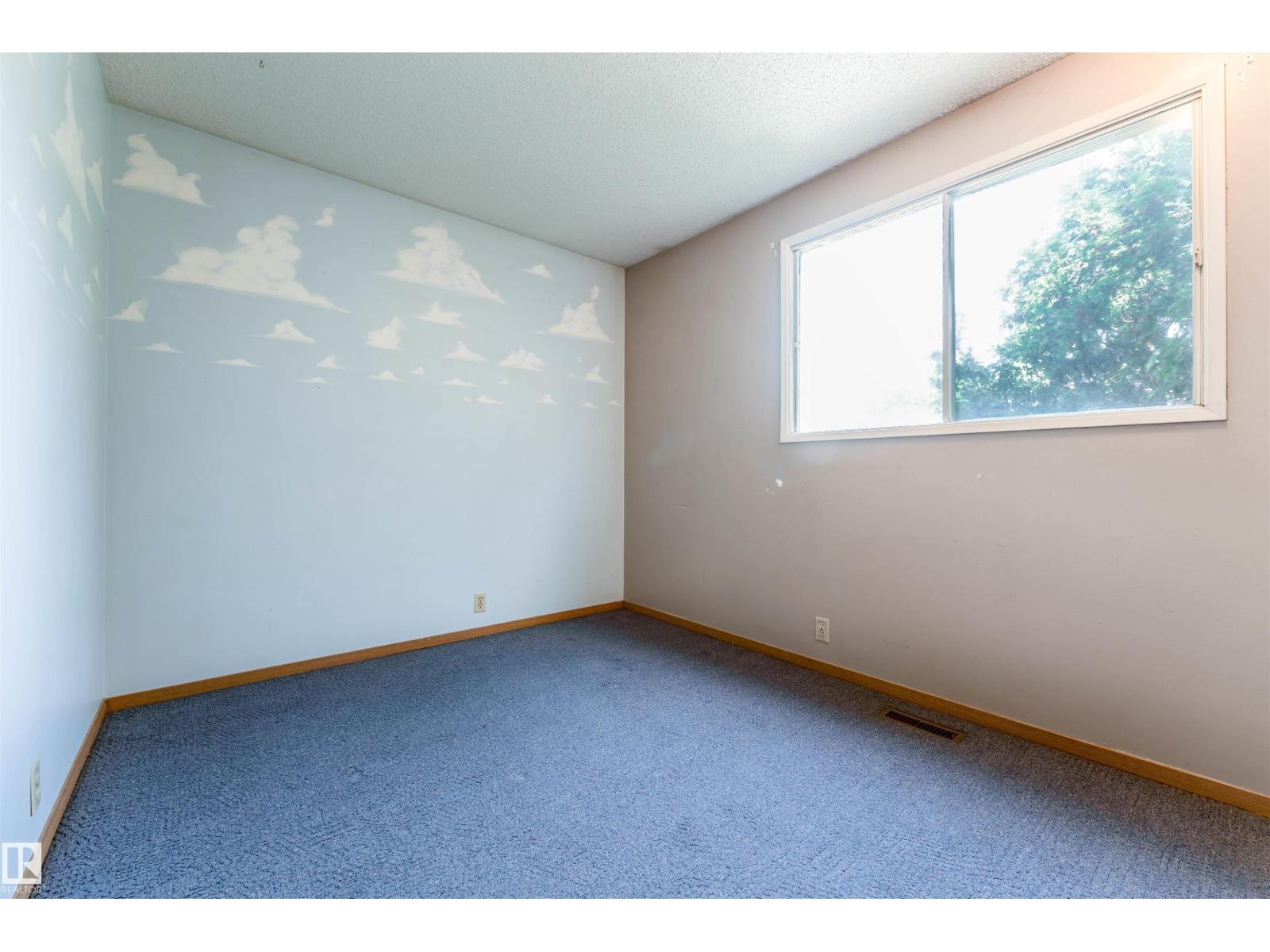 9245 54 ST NW - 26