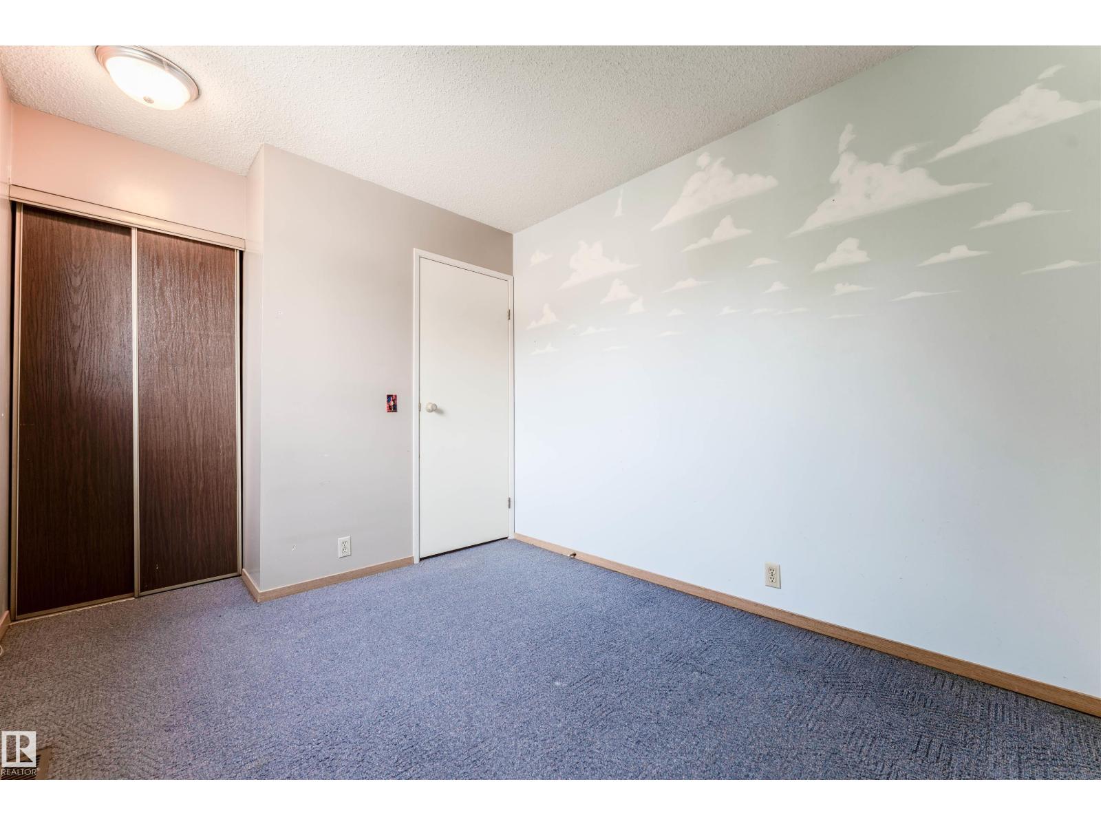 9245 54 ST NW - 28