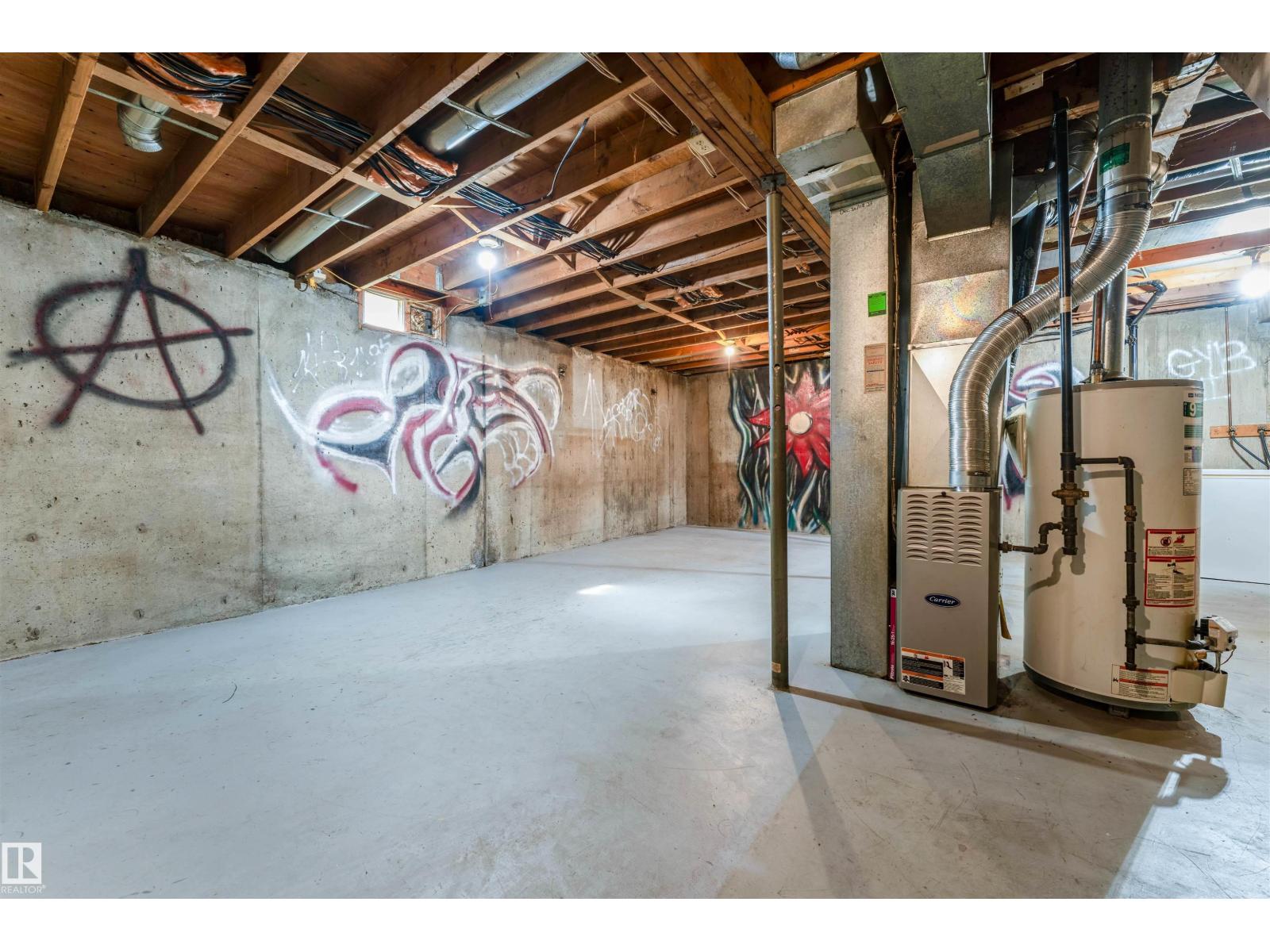 9245 54 ST NW - 33