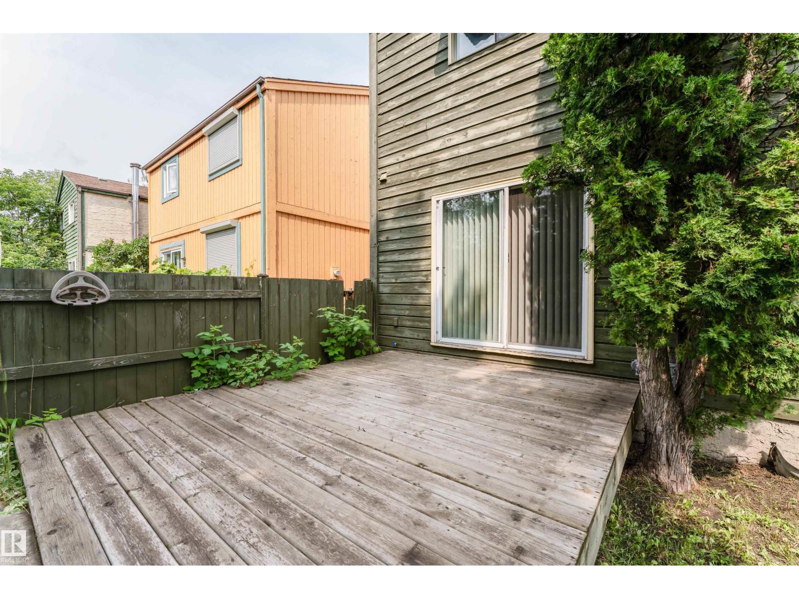 9245 54 ST NW - 42