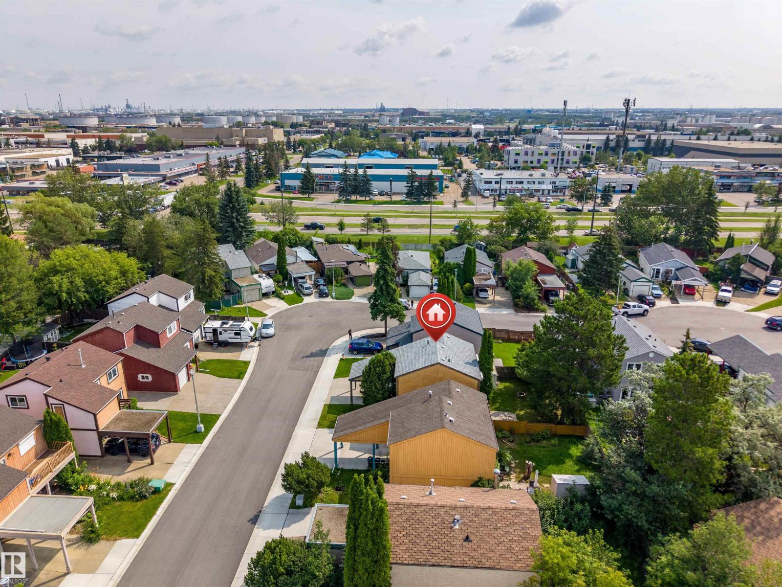 9245 54 ST NW - 51