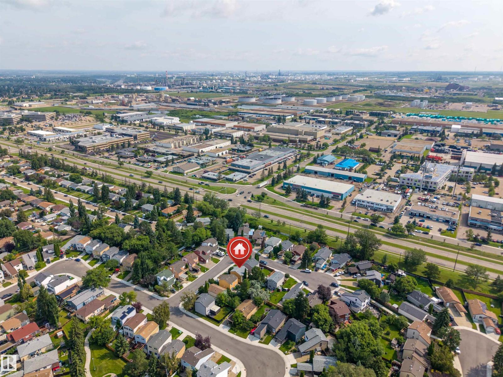 9245 54 ST NW - 52