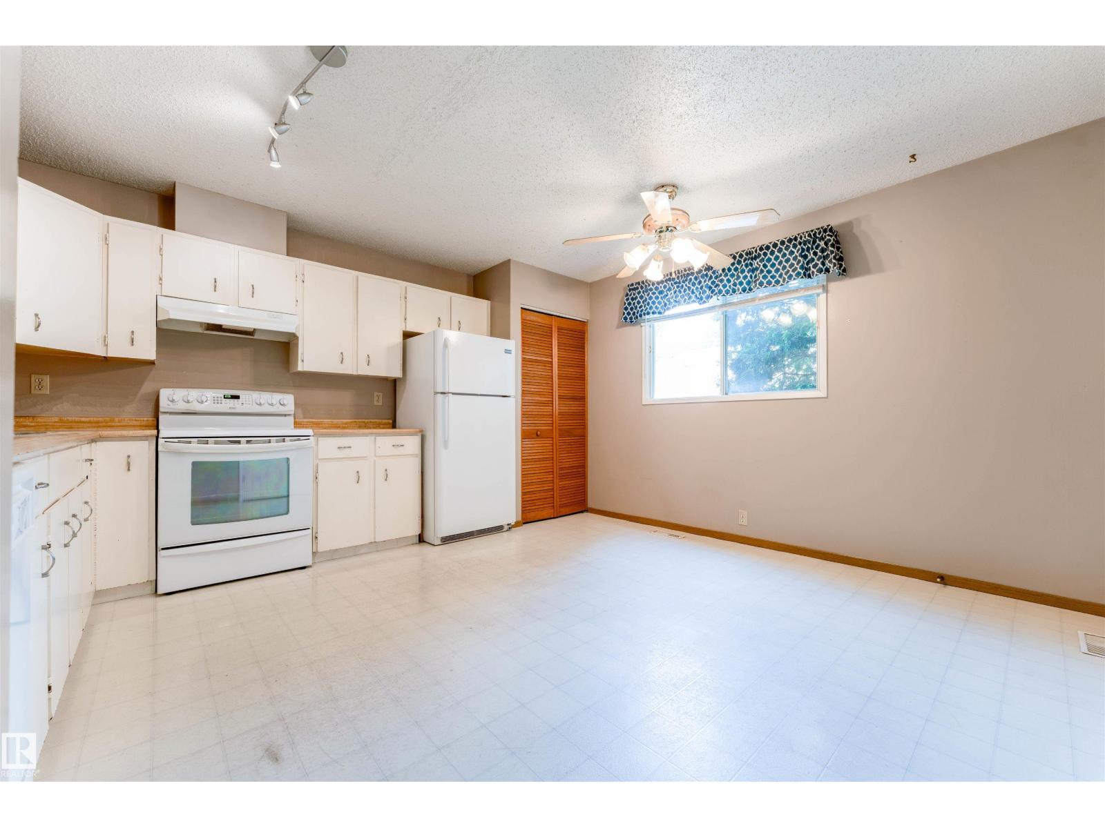9245 54 ST NW - Image 6