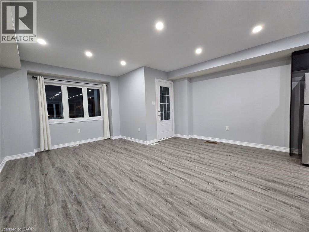 404 LINDEN Drive — photo 3