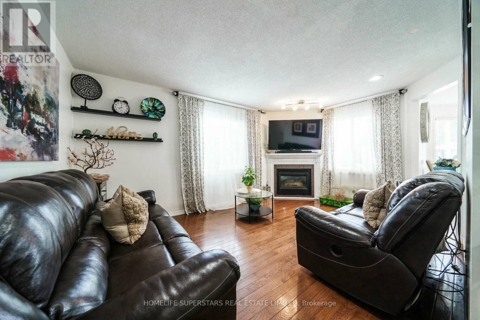 61 LAWNHURST DRIVE - 11