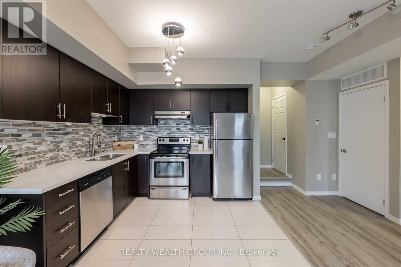 #12 26 BRUCE STREET - 9