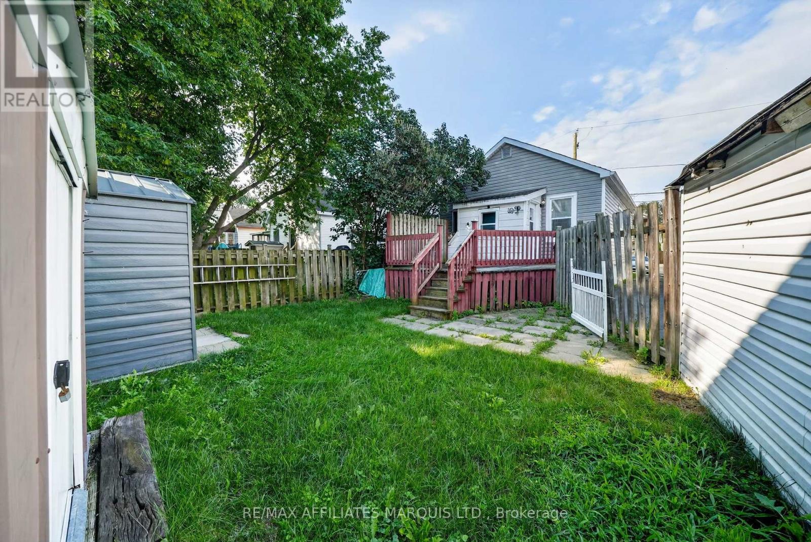 331 CARLETON STREET - 17