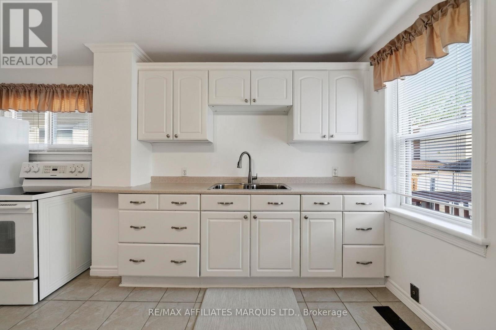 331 CARLETON STREET - Image 4