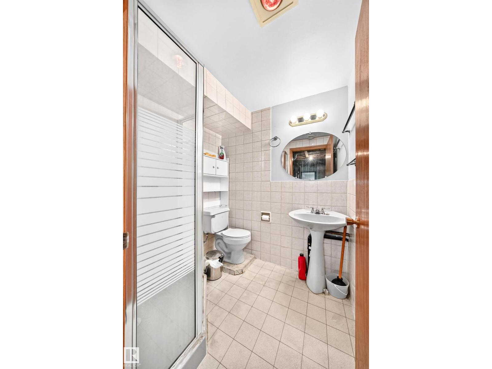 13923 70 ST NW - 42