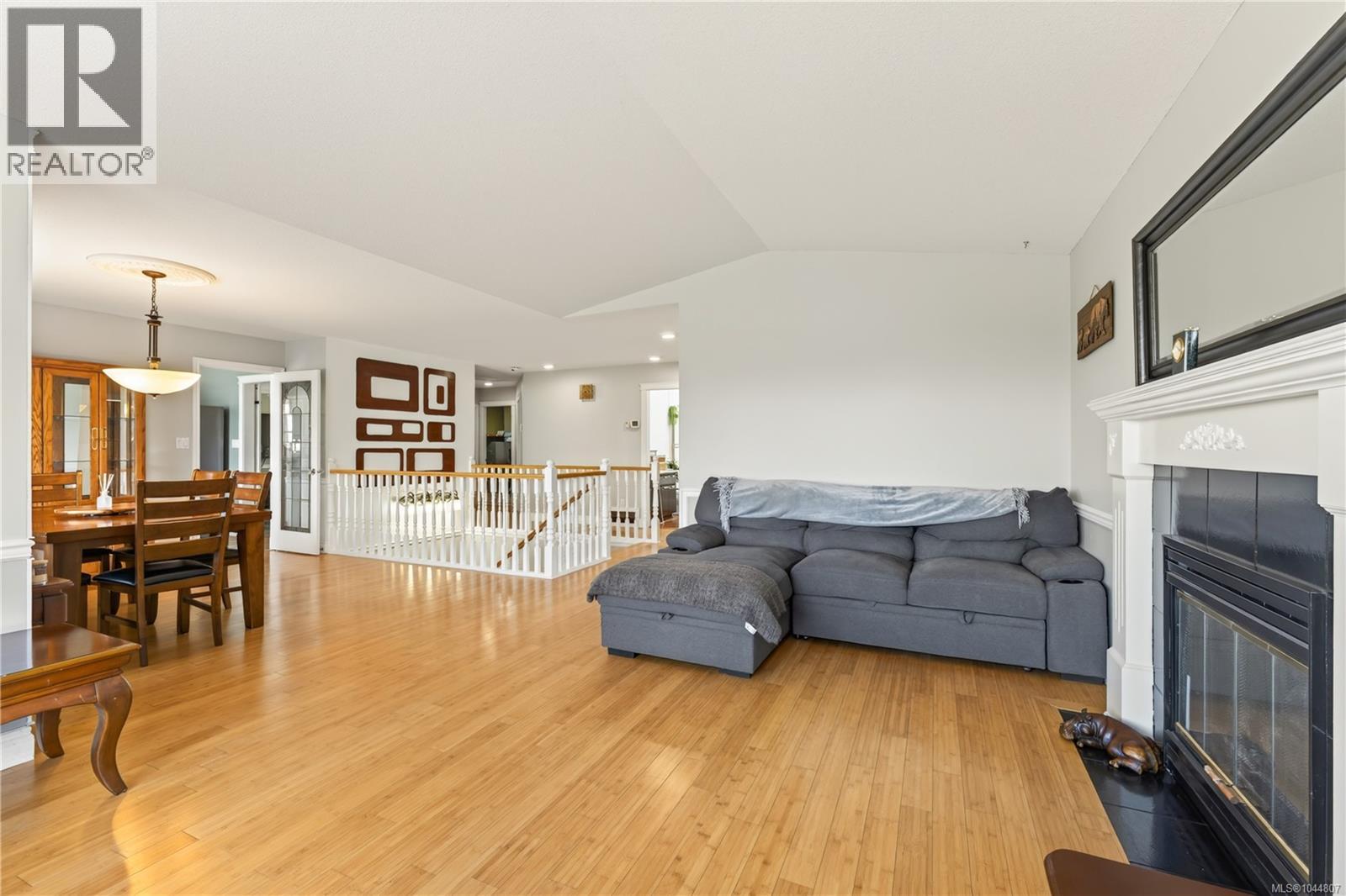 5771 Malibu Terr - Image 24
