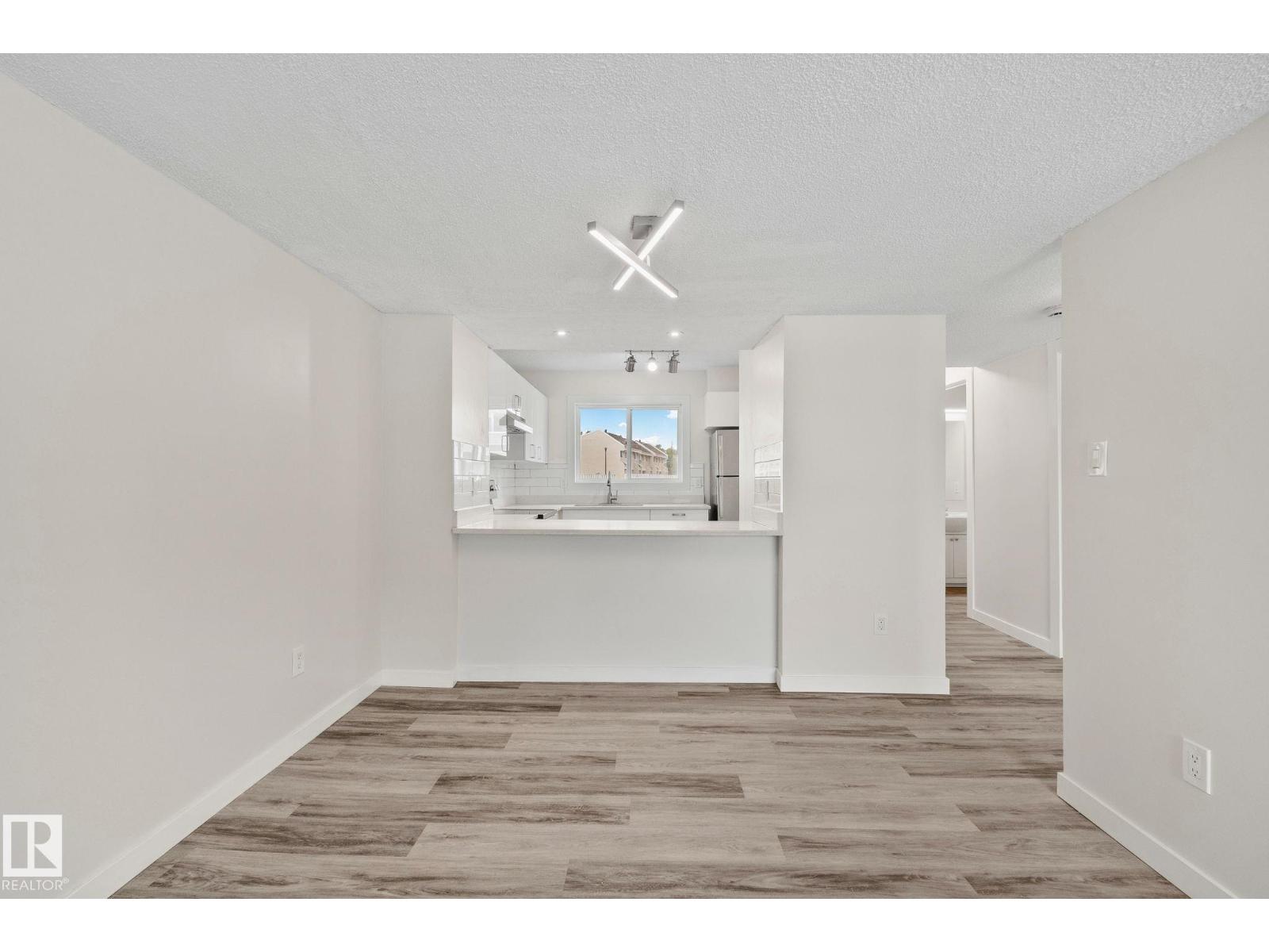 16525 100 ST NW - 19